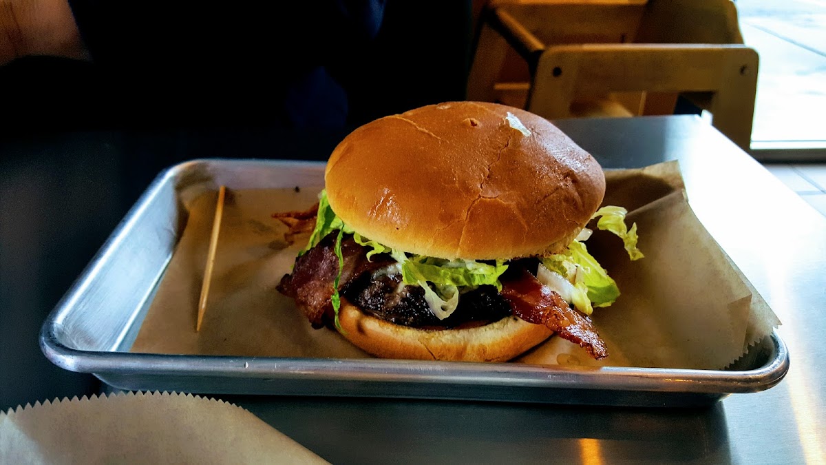 Blu Burgers & Brew-3
